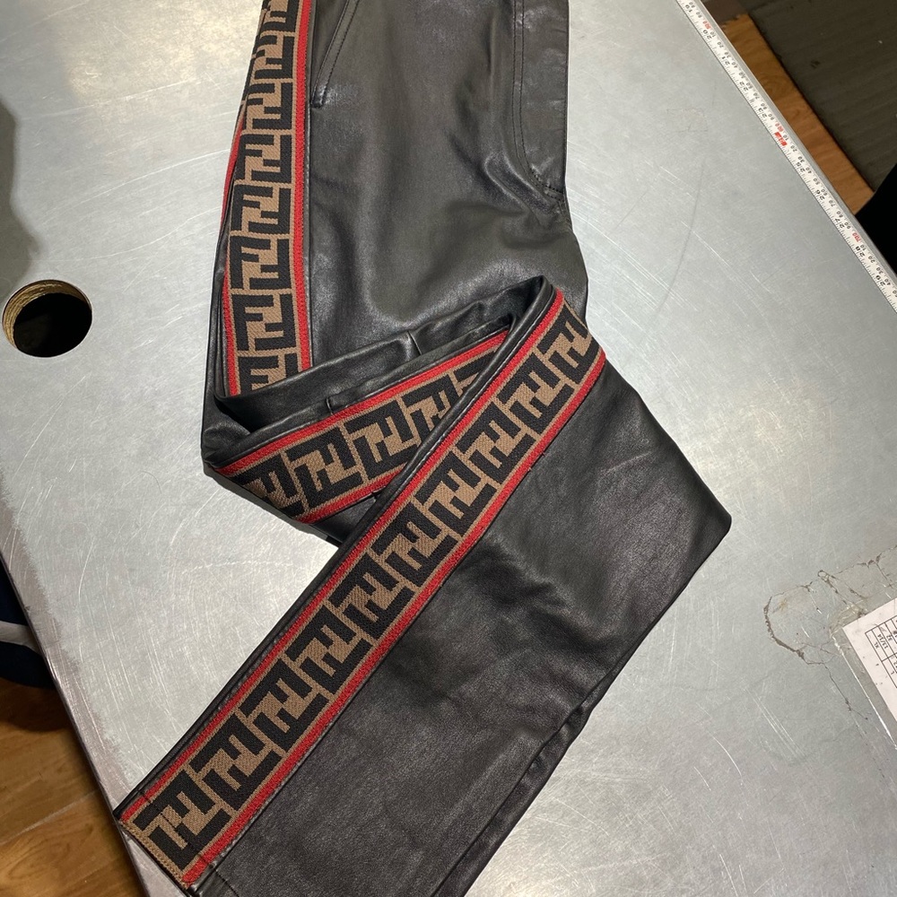 Authentic FENDI pants - Picture 2 of 6